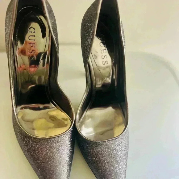 GUESS SHOES SIZE 6.5 SHIMMER SOFT PURPLE COLOR LIKE NEW CONDITION - Picture 5 of 16